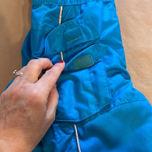 Blue Snow Pants Adjustable Elastic Shoulders, Zipper & Snap closure 18M 26lbs - Picture 5 of 9